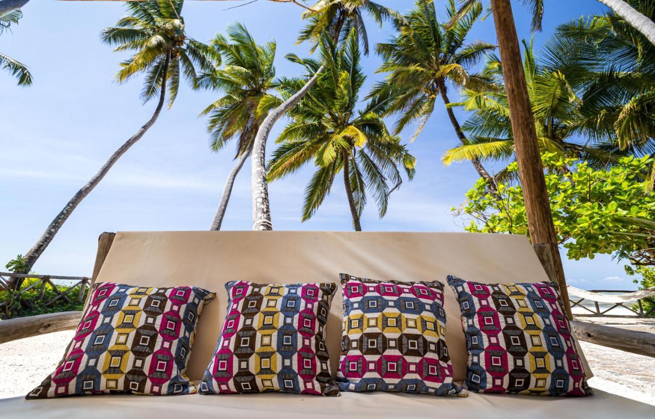 Kima Serviced Beach House & Suites Bwejuu Exterior photo