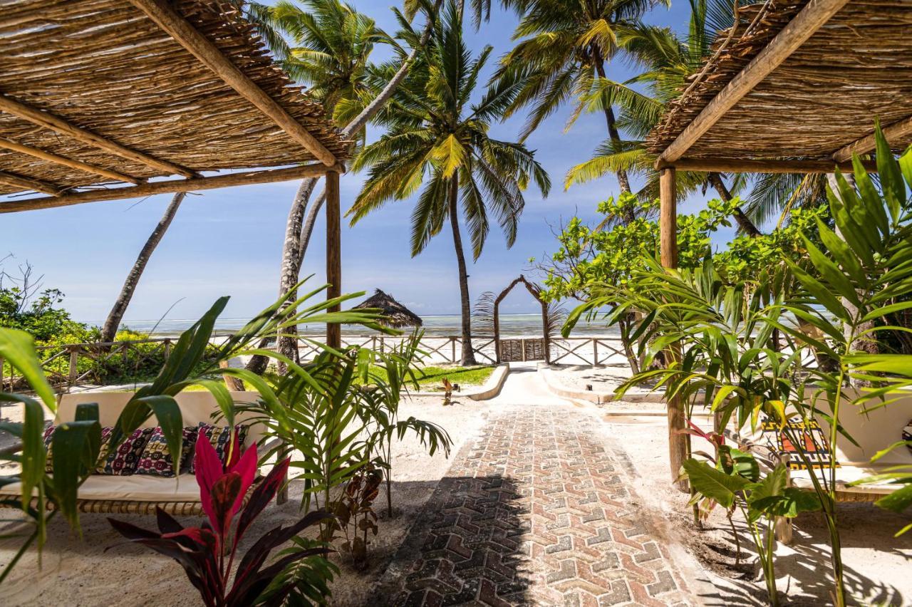 Kima Serviced Beach House & Suites Bwejuu Exterior photo