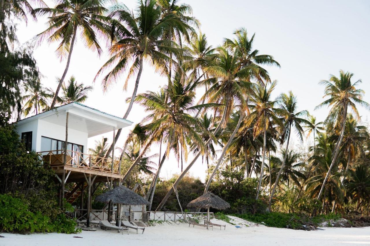 Kima Serviced Beach House & Suites Bwejuu Exterior photo