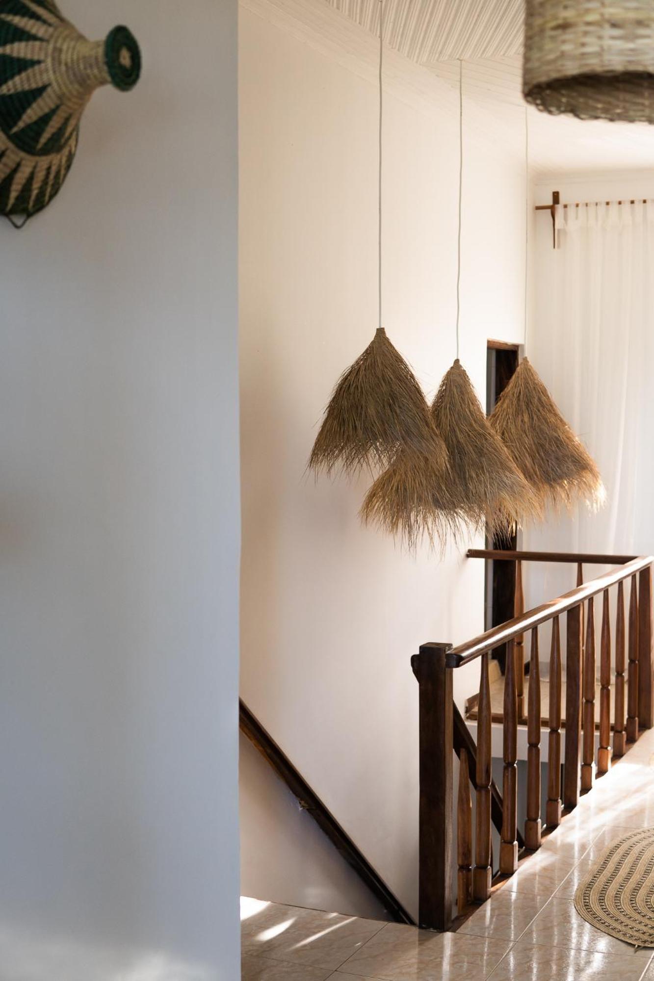 Kima Serviced Beach House & Suites Bwejuu Exterior photo
